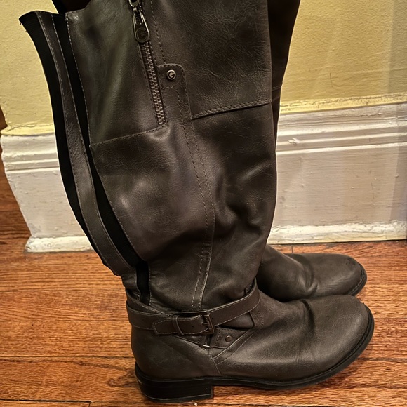 Grey boots - Picture 2 of 7